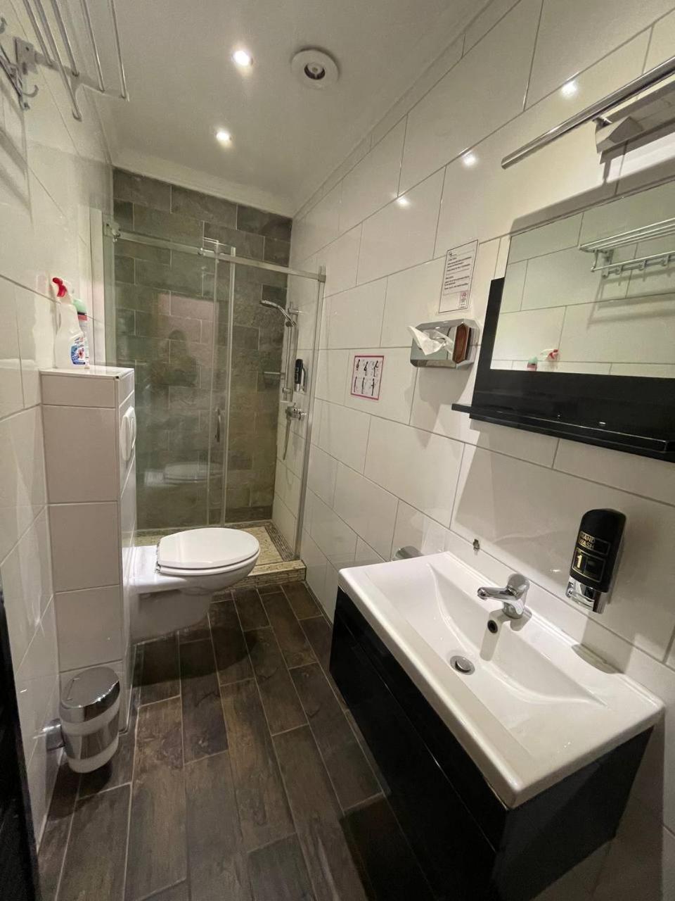 C&S Hotel Pinneberg Ngoại thất bức ảnh